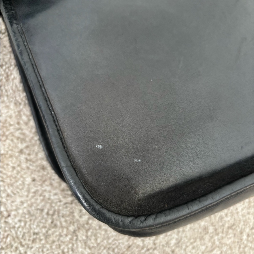 Vintage coach classic shoulder pouch - Picture 6 of 11